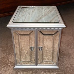 Frontgate jewelry box